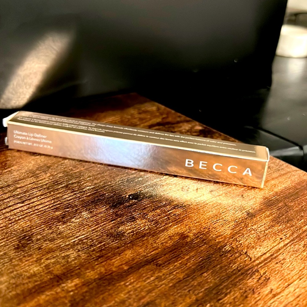 BECCA Ultimate lip Definer Blissful